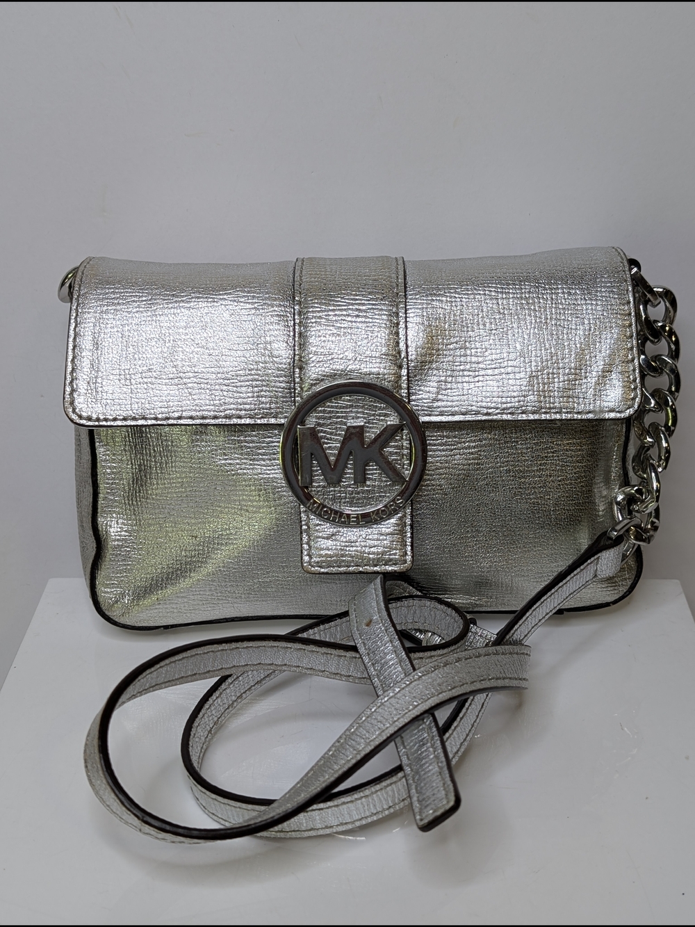 Michael Kors Silver Metallic Textured Leather Small Chain Strap Crossbody Bag